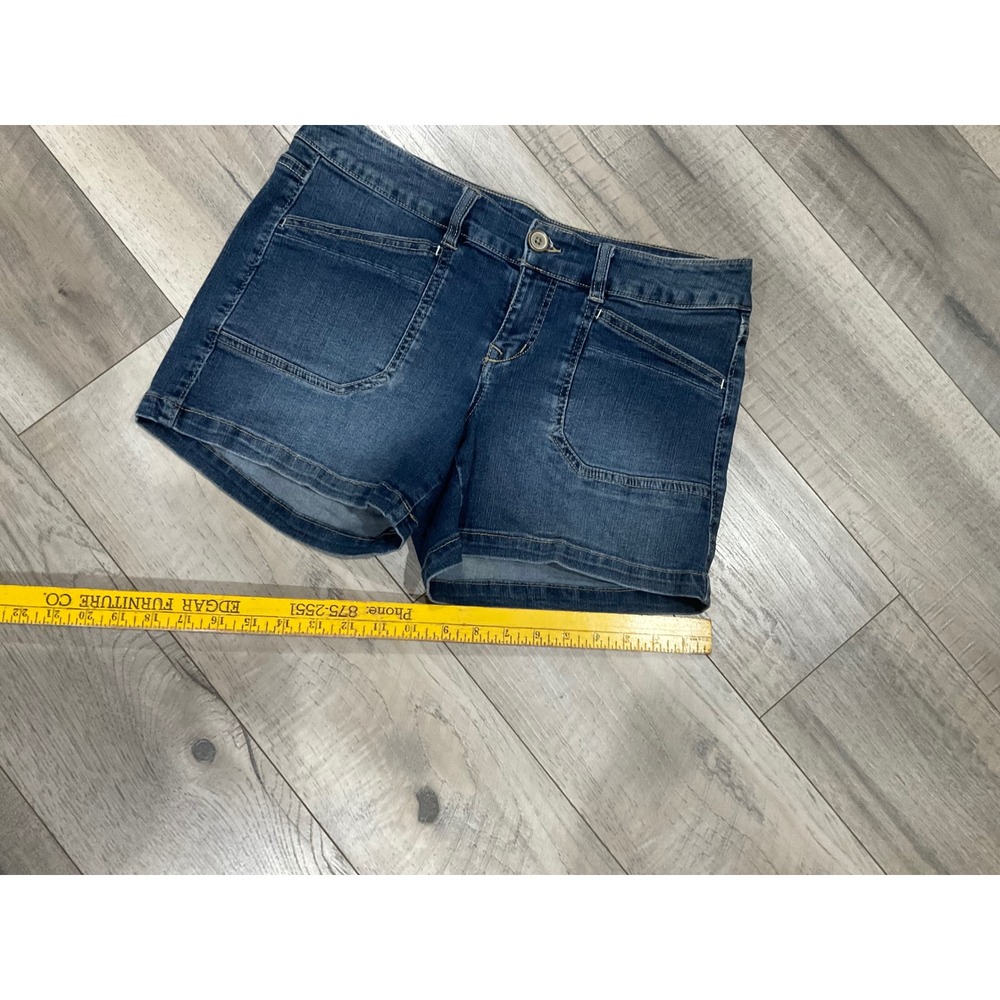 Unionbay Women Medium Wash Denim Utility Shorts Size 9 Stretch Patch Pockets - Picture 4 of 7